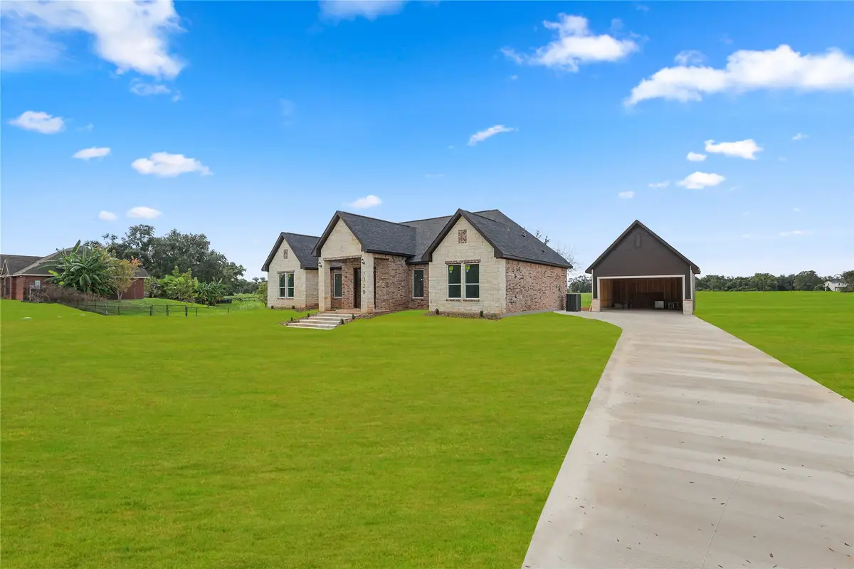 1720 Flintlock Court, Angleton, TX 77515 - #1