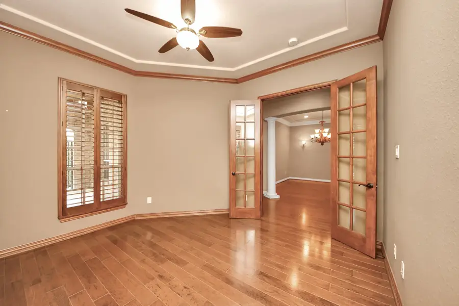 6 Bridgewood Cove Court, The Woodlands, TX 77381 - #3