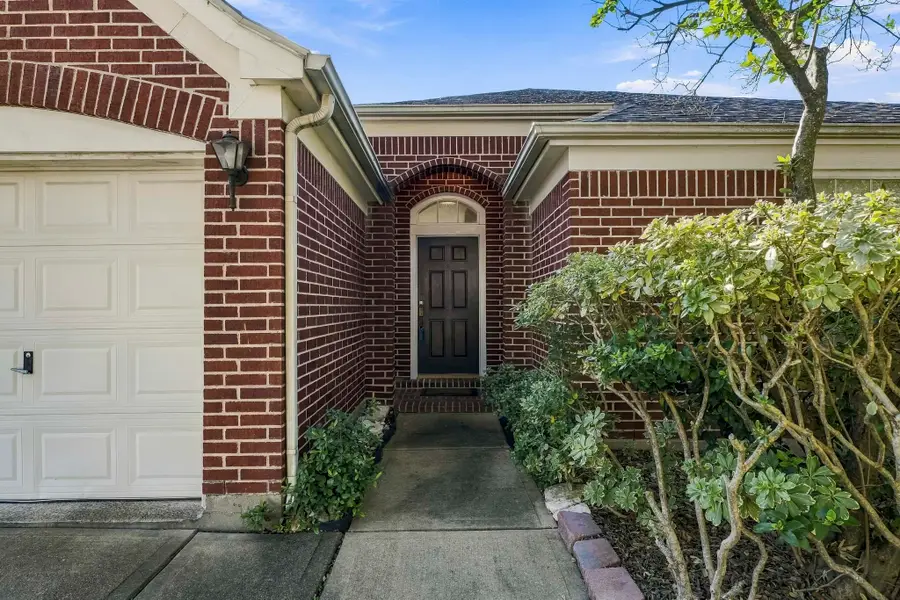 3802 Shady Breeze Drive, Houston, TX 77082 - #3