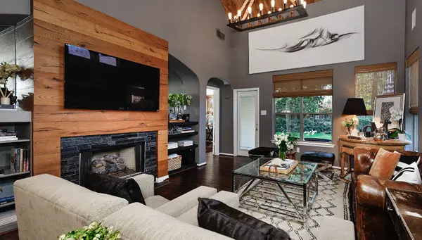 63 Douvaine, The Woodlands, TX 77382