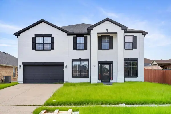 7704 Labrador Drive, Arlington, TX 76002