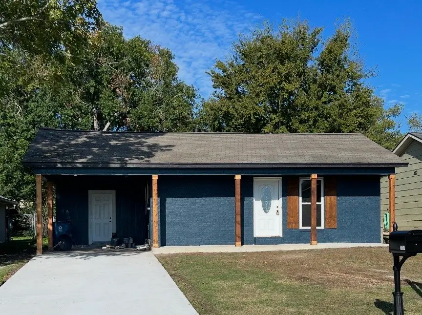 1034 E 3rd Street, Bellville, TX 77418 - #1