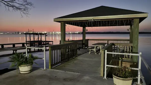 1501 Harbor View Circle, Galveston, TX 77550