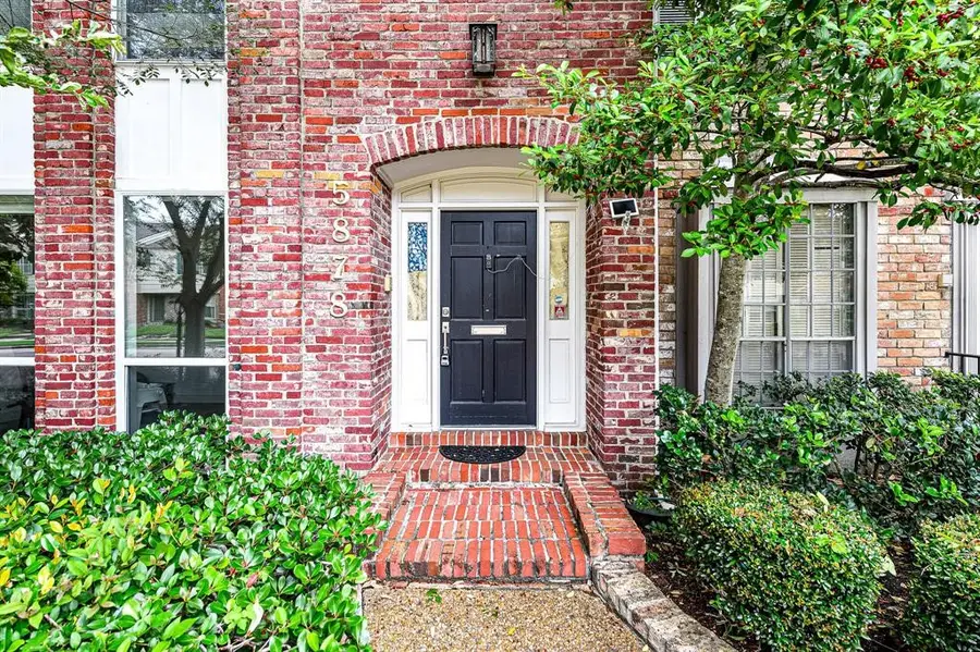 5878 Valley Forge Drive #149, Houston, TX 77057 - Image #2