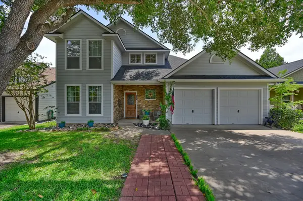 201 W Chatham Street, Bellville, TX 77418