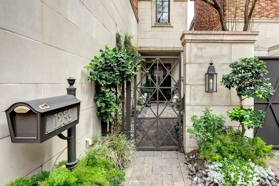 1239 Rue De La Paix Way #B2, Houston, TX 77056 - #2