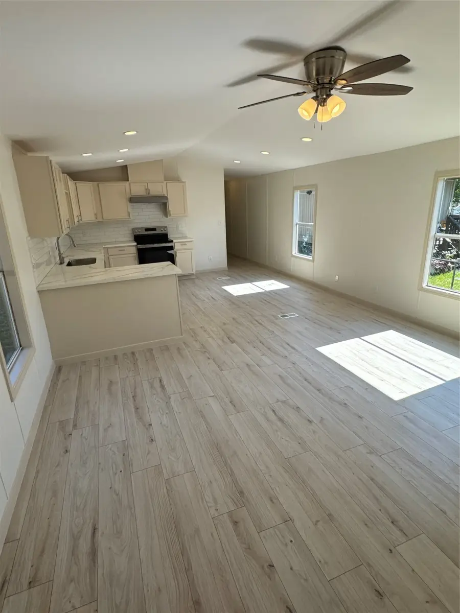 31306 E Timberloch Trail, Magnolia, TX 77355 - Image #2