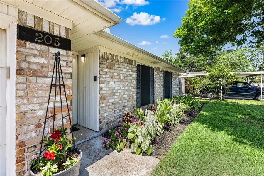 205 W Vaughn Lane, Deer Park, TX 77536 - #3