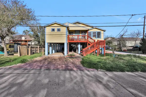 631 Clear Lake Road, Galveston, TX 77565
