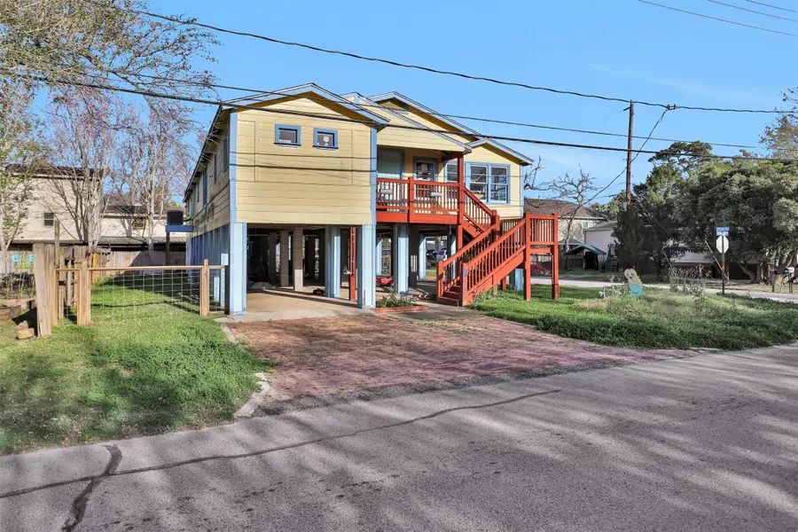 631 Clear Lake Road, Clear Lake Shores, TX 77565 - Image #2