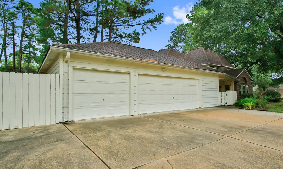 17627 Champion Forest Drive, Spring, TX 77379 - Image #3