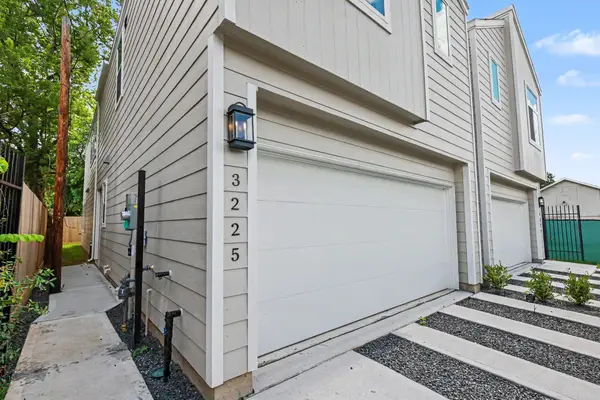 3225 Dennis Street, Houston, TX 77004