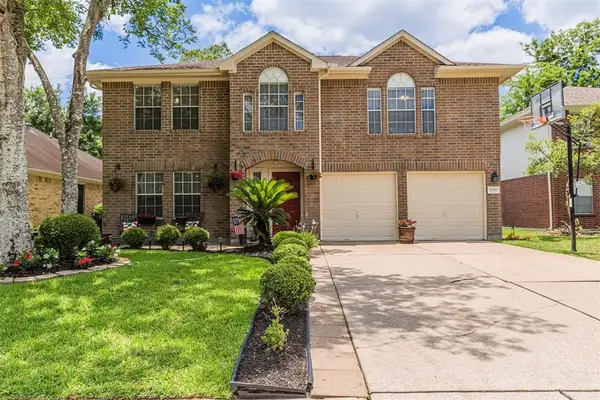 17106 Summer Hollow Drive, Sugar Land, TX 77498