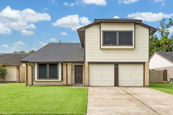 10842 Mesquite Drive, La Porte, TX 77571