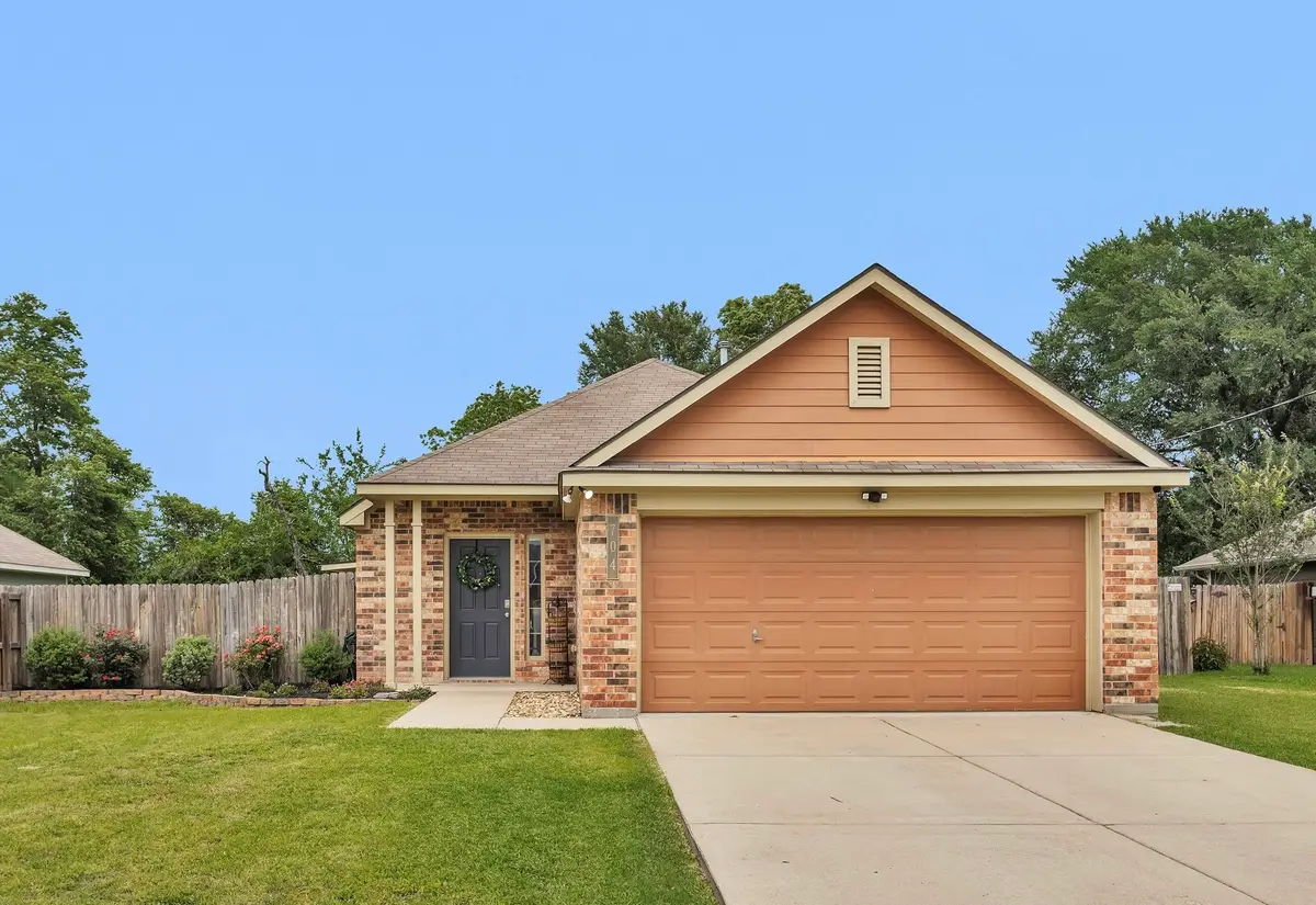 704 Heritage Drive, Navasota, TX 77868 - #1