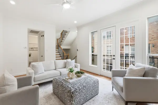 1110 Birdsall Street, Houston, TX 77007