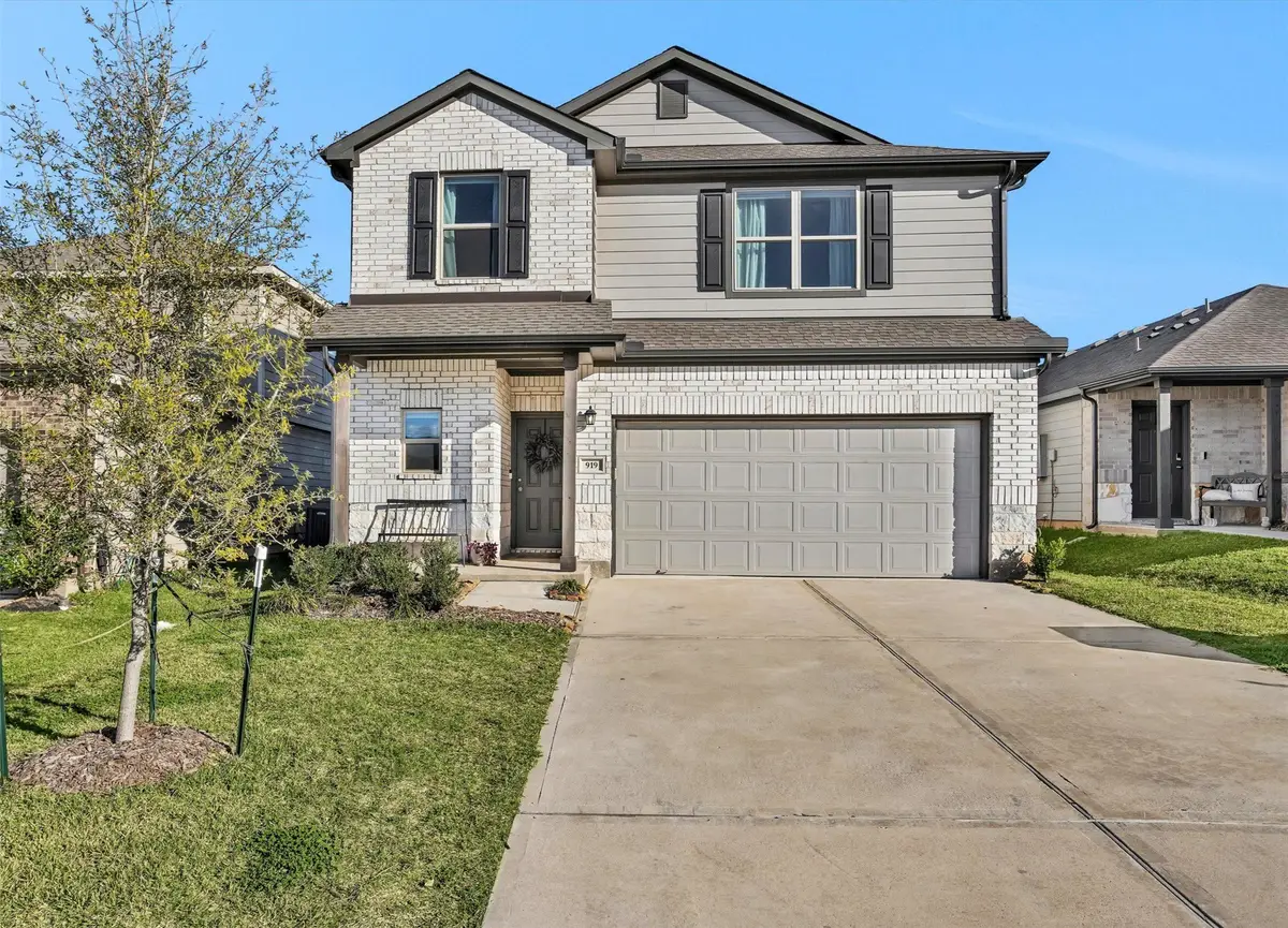 919 Amesbury Court, Conroe, TX 77316 - Image #1