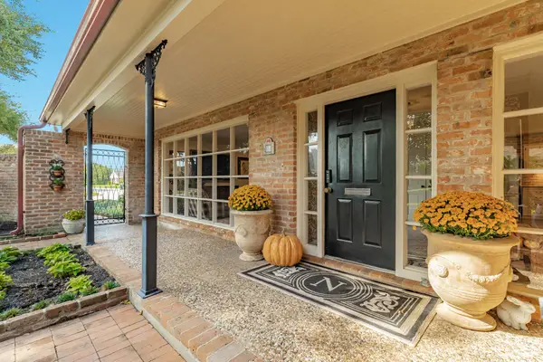 18 Adler Circle, Galveston, TX 77551