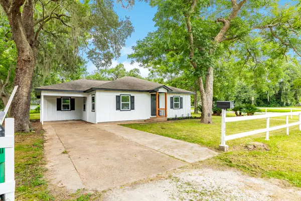 207 Stockman Street, Sweeny, TX 77480