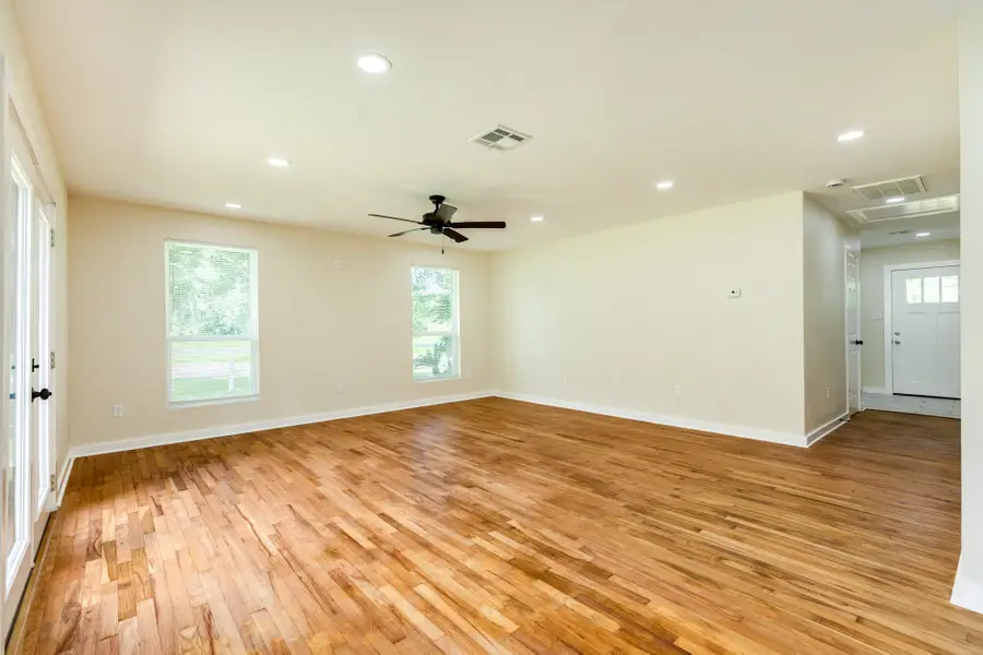 207 Stockman Street, Sweeny, TX 77480 - #2