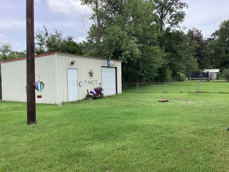 202 E Freddye Avenue, Kirbyville, TX 75956 - #3
