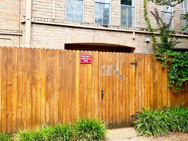 4639 Wild Indigo Street #463, Houston, TX 77027
