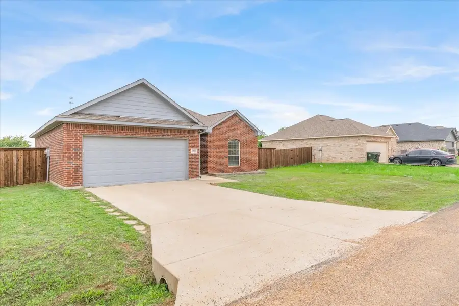 2422 Abigail Lane, Mabank, TX 75147 - #3