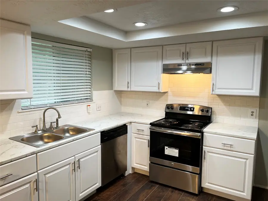 10310 Overview Drive, Sugar Land, TX 77498 - Image #2