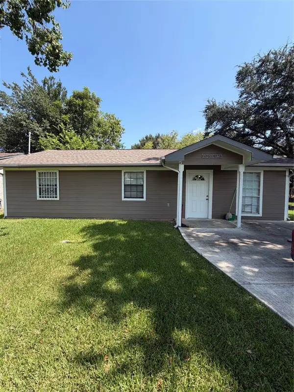 8439 Botany Lane, Houston, TX 77075