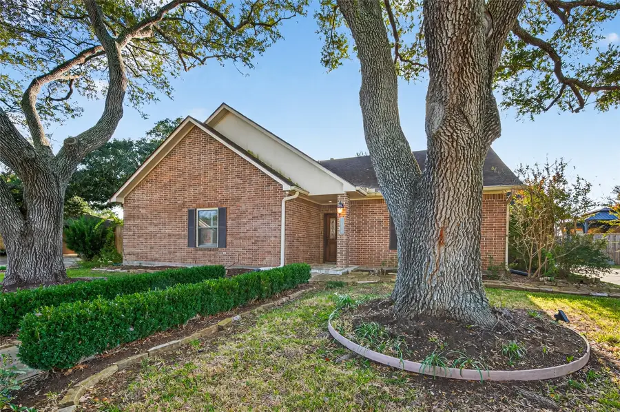 1614 Crestmont Street, Wharton, TX 77488 - Image #3