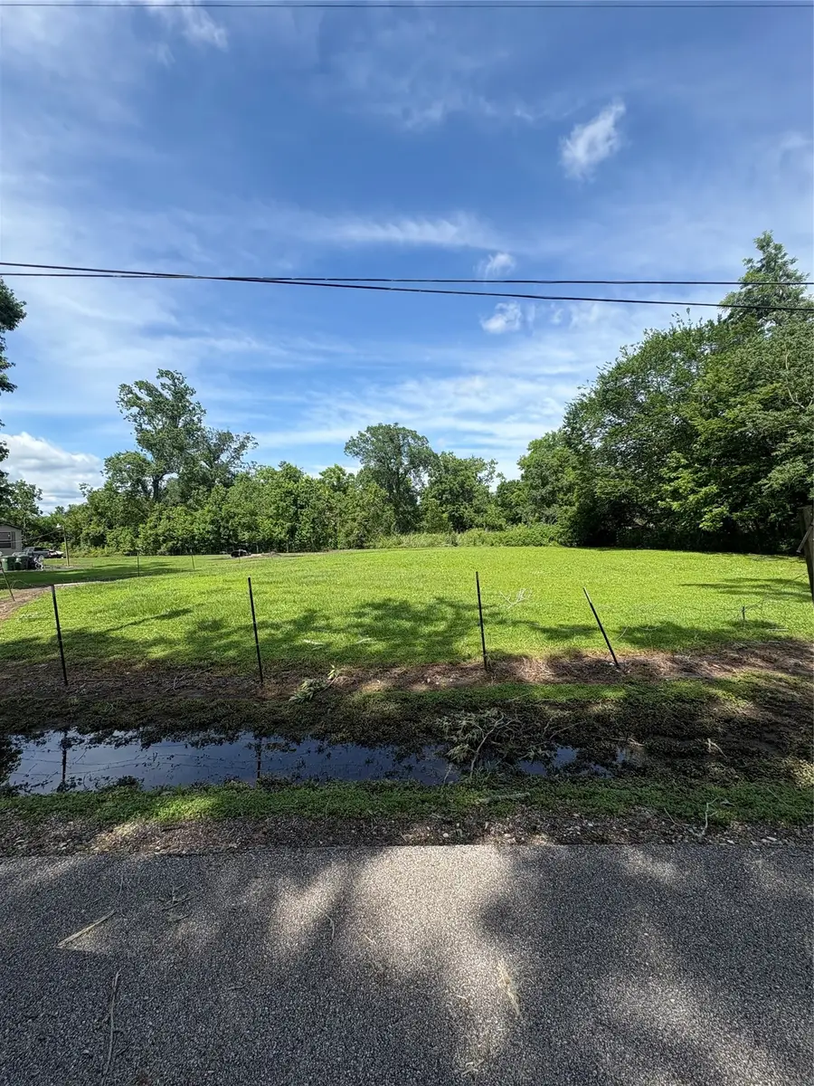 1909 Bell Street, Dayton, TX 77535 - #2