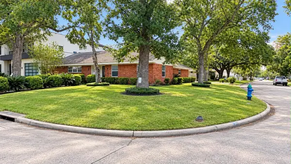 3102 Newcastle Drive, Houston, TX 77027