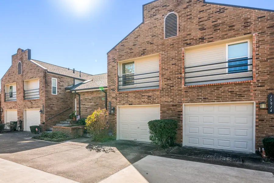 15916 Seahorse Drive, Houston, TX 77062 - Image #3