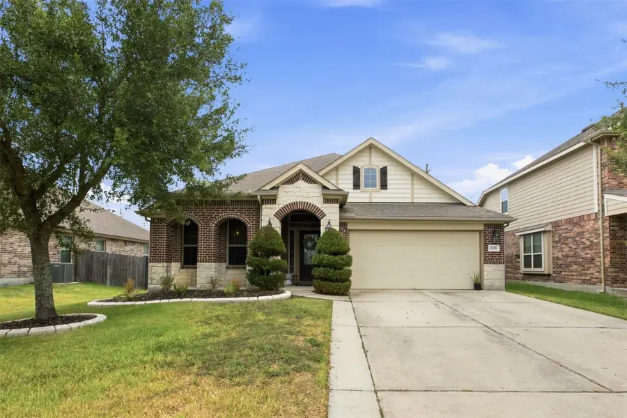 8218 Bay Run Avenue, Baytown, TX 77521 - #2