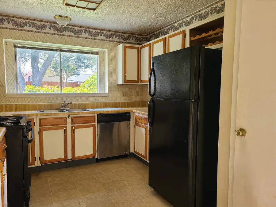 24127 Spring Towne Drive, Spring, TX 77373 - Image #3