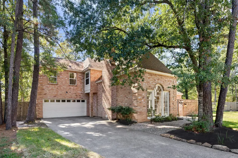 32 Mellow Leaf Court, The Woodlands, TX 77381 - Image #3