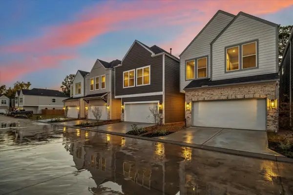 11327 Stonework Grove Lane, Houston, TX 77076