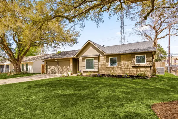 5934 Willowbend Boulevard, Houston, TX 77096