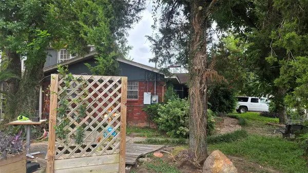 4518 Robertson Street, Houston, TX 77009