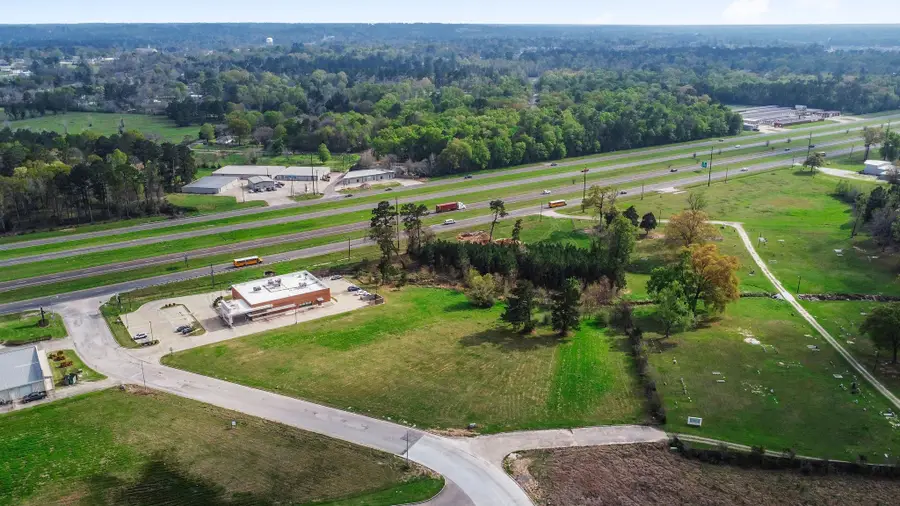 003 W Park Drive, Livingston, TX 77351 - Image #2