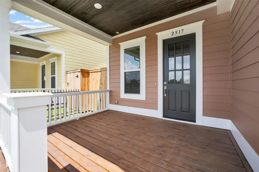 2517 S Houston Avenue, Pearland, TX 77581 - Image #2