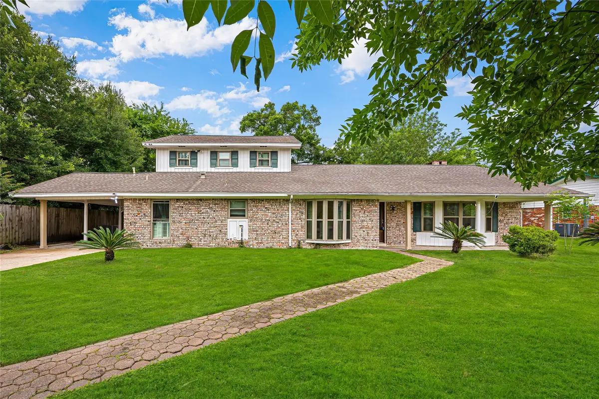 102 Crestway Drive, Baytown, TX 77520 - #1