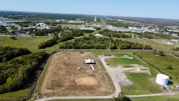 301 32nd Street N, Texas City, TX 77590