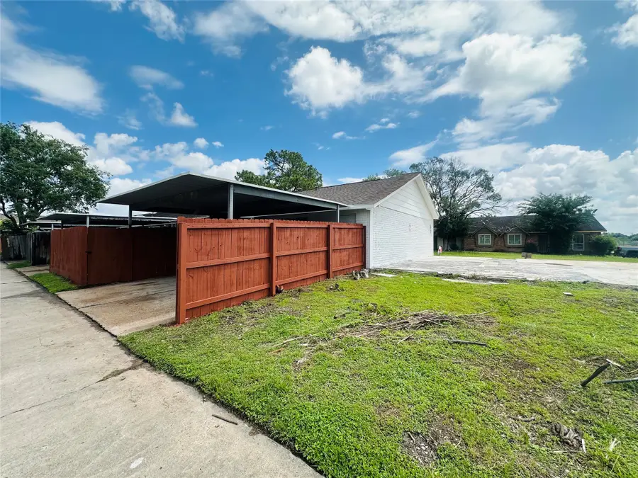 6869 Chasewood Drive, Stafford Missouri City, TX 77489 - #2