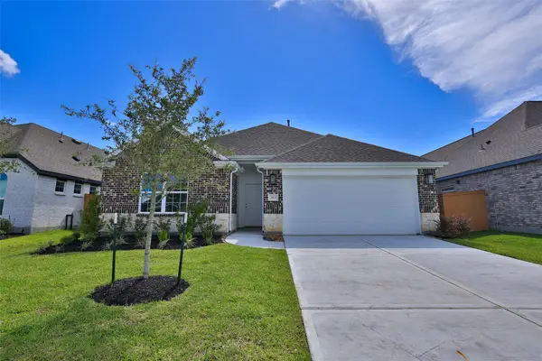 213 Cross Gable Lane, Dayton, TX 77535