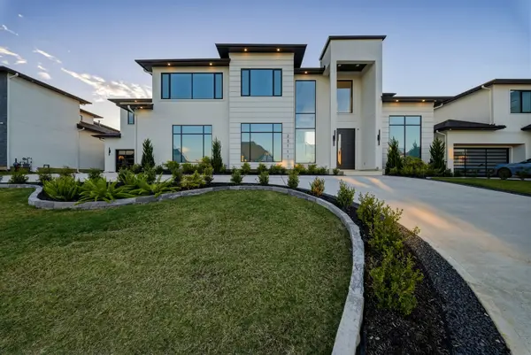 23111 Vista De Tres Lagos Drive, Spring, TX 77389