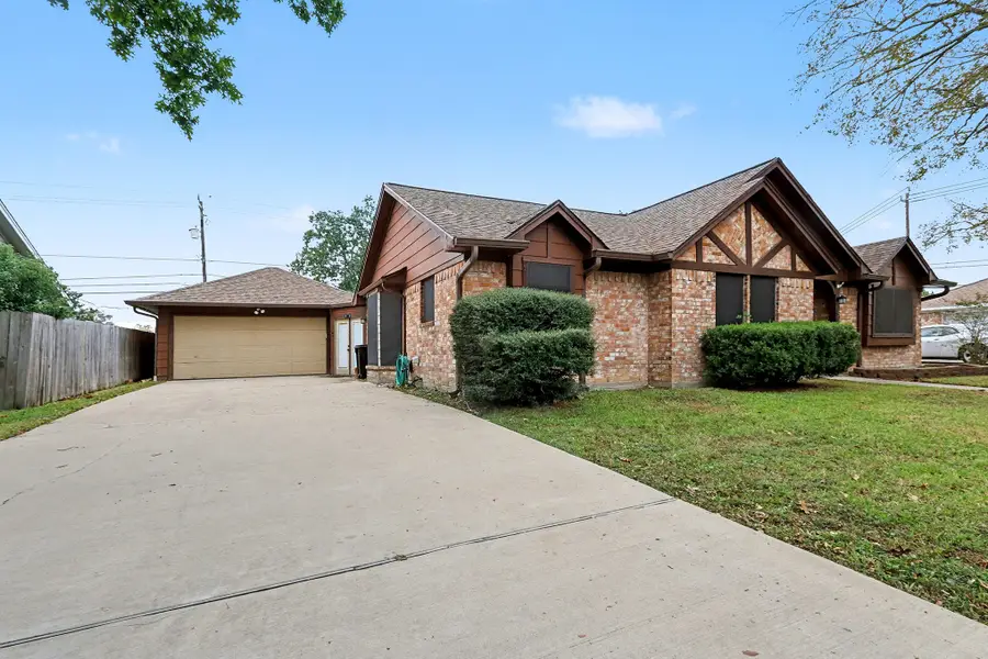 803 Whitecap Drive, El Lago, TX 77586 - Image #2