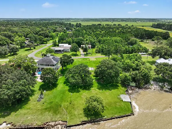 0000 Channelview, Anahuac, TX 77514