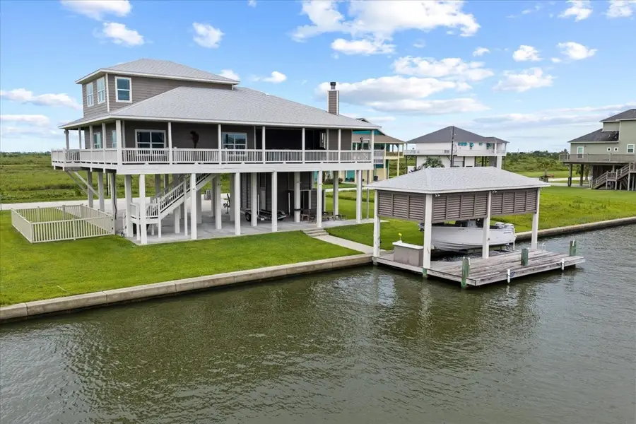 1205 Lagoon Drive, Crystal Beach, TX 77650 - #2
