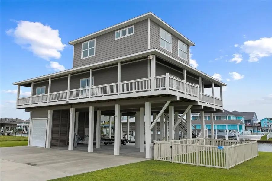 1205 Lagoon Drive, Crystal Beach, TX 77650 - #3